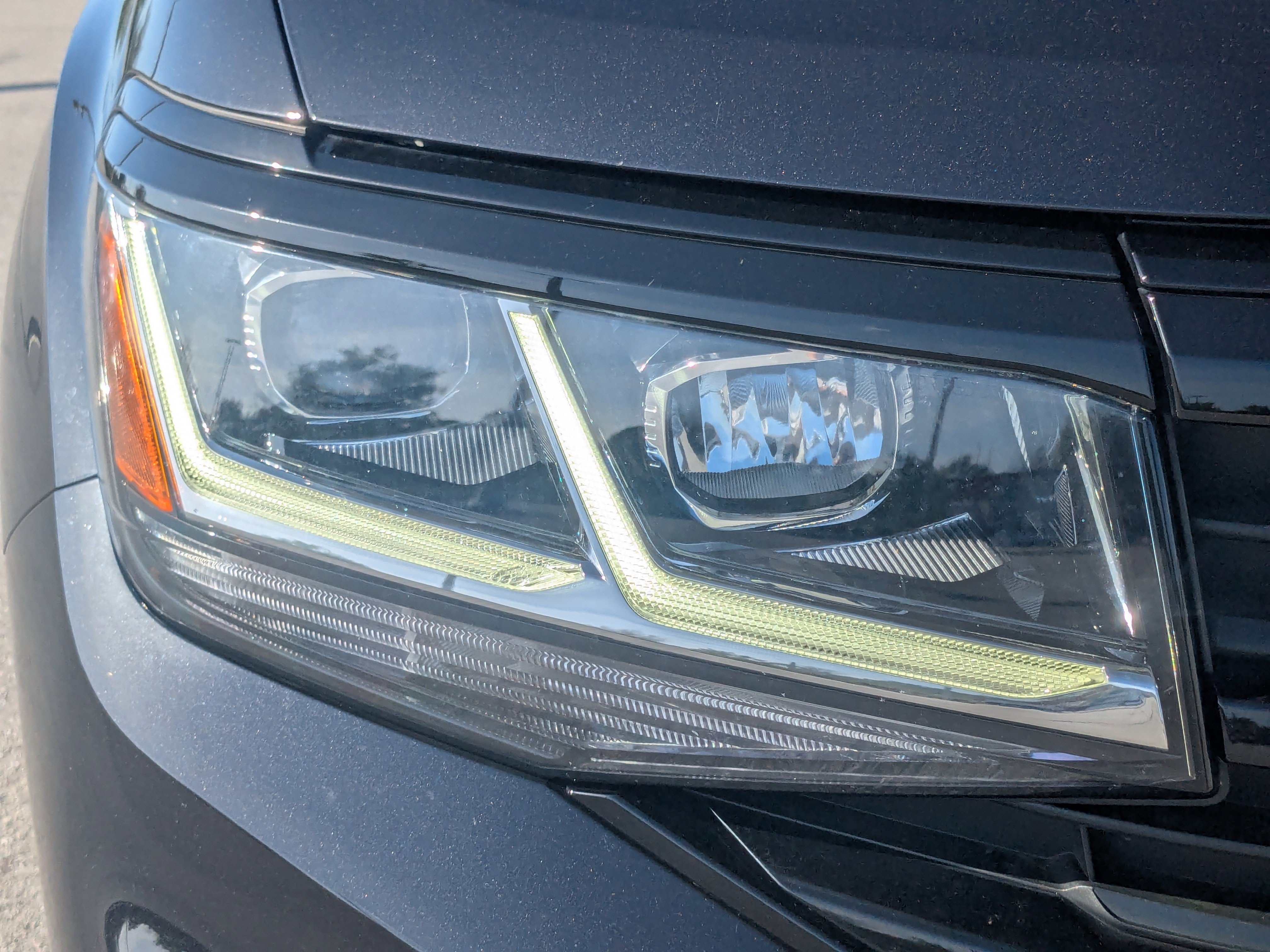 Used 2023 Volkswagen Atlas Cross Sport SEL image 11