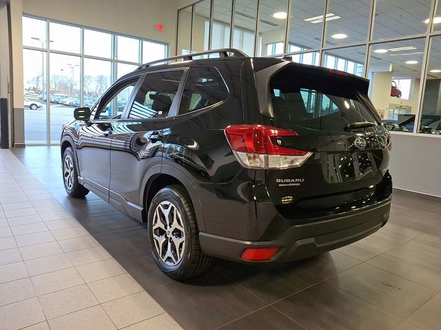 Certified 2023 Subaru Forester Premium image 4
