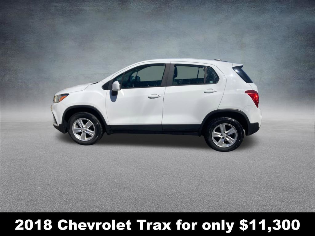 Used 2018 Chevrolet Trax LS AWD/4WD image 2