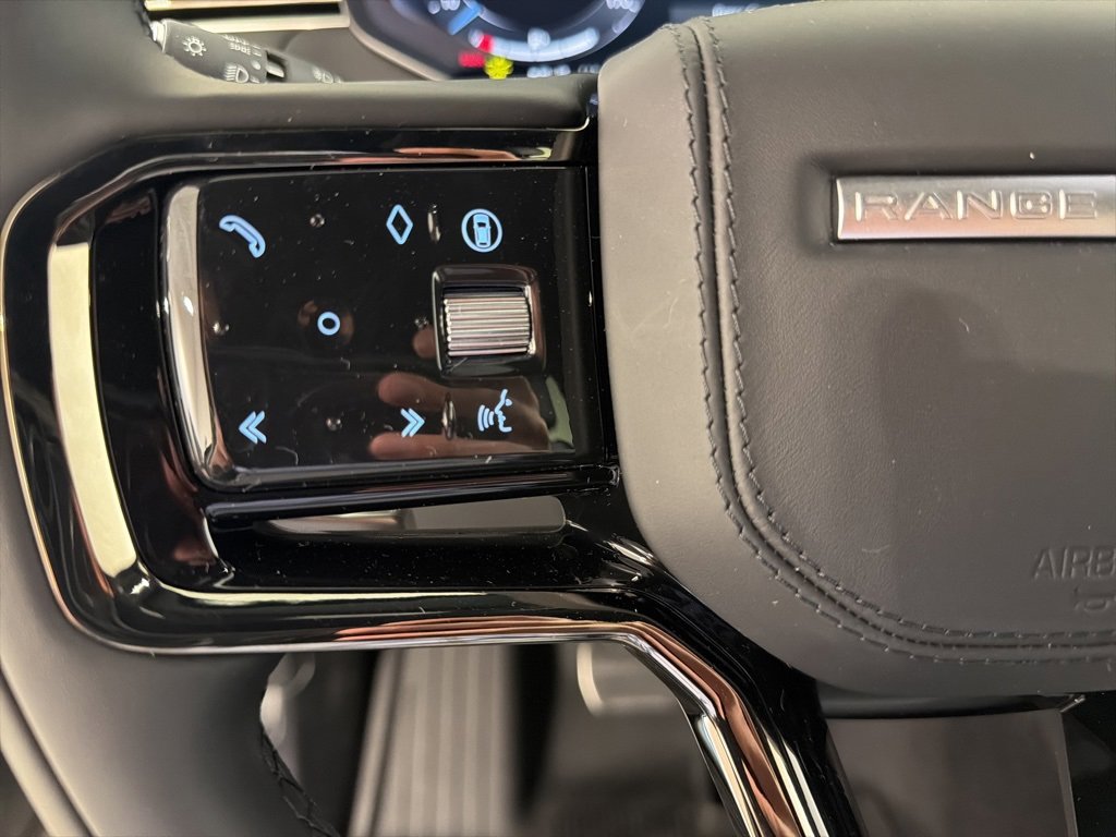 New 2025 Land Rover Range Rover Sport Dynamic SE image 12