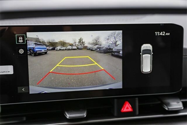 New 2026 Kia Carnival EX FWD image 22
