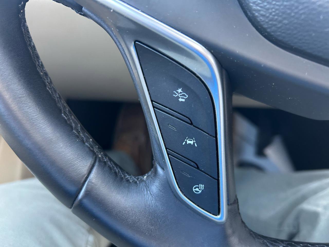 Used 2017 Cadillac XT5 Luxury w/ Driver Awareness Package image 20