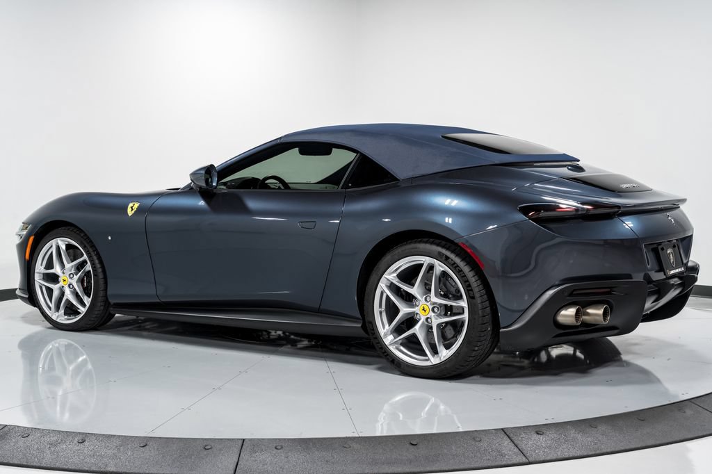 Used 2024 Ferrari Roma Spider RWD image 39
