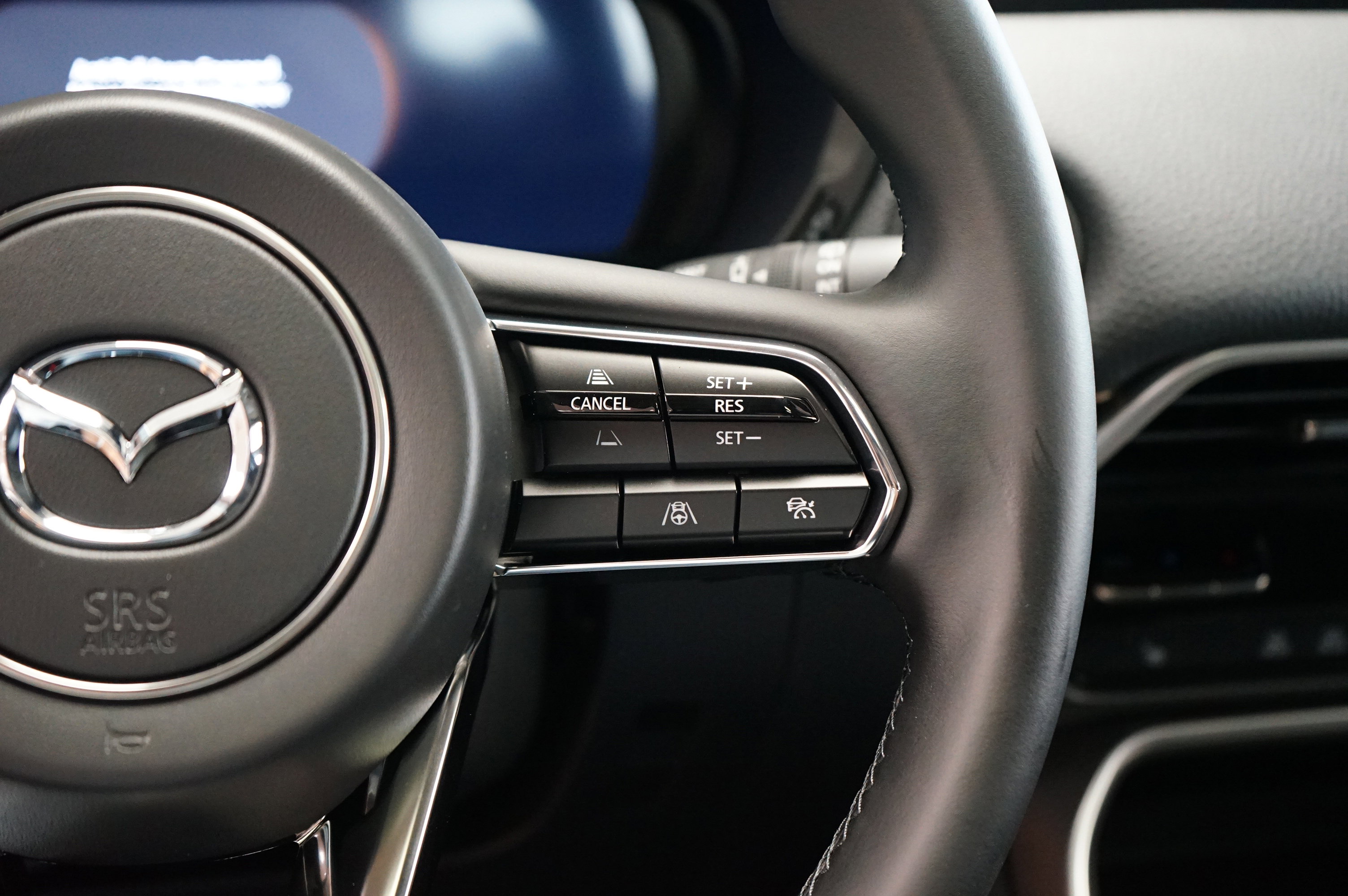 New 2025 MAZDA CX-70 Plug-In Hybrid w/ Premium Pkg image 23