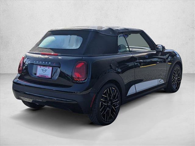 New 2026 MINI Cooper S image 2