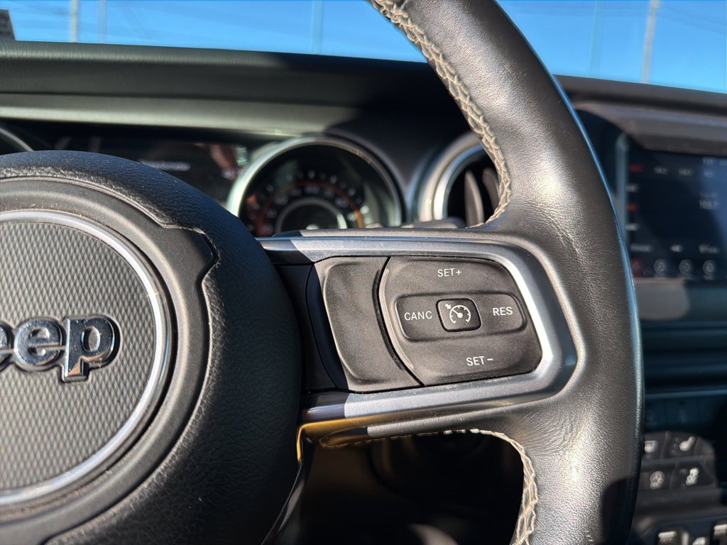 Used 2018 Jeep Wrangler Unlimited Sahara image 33