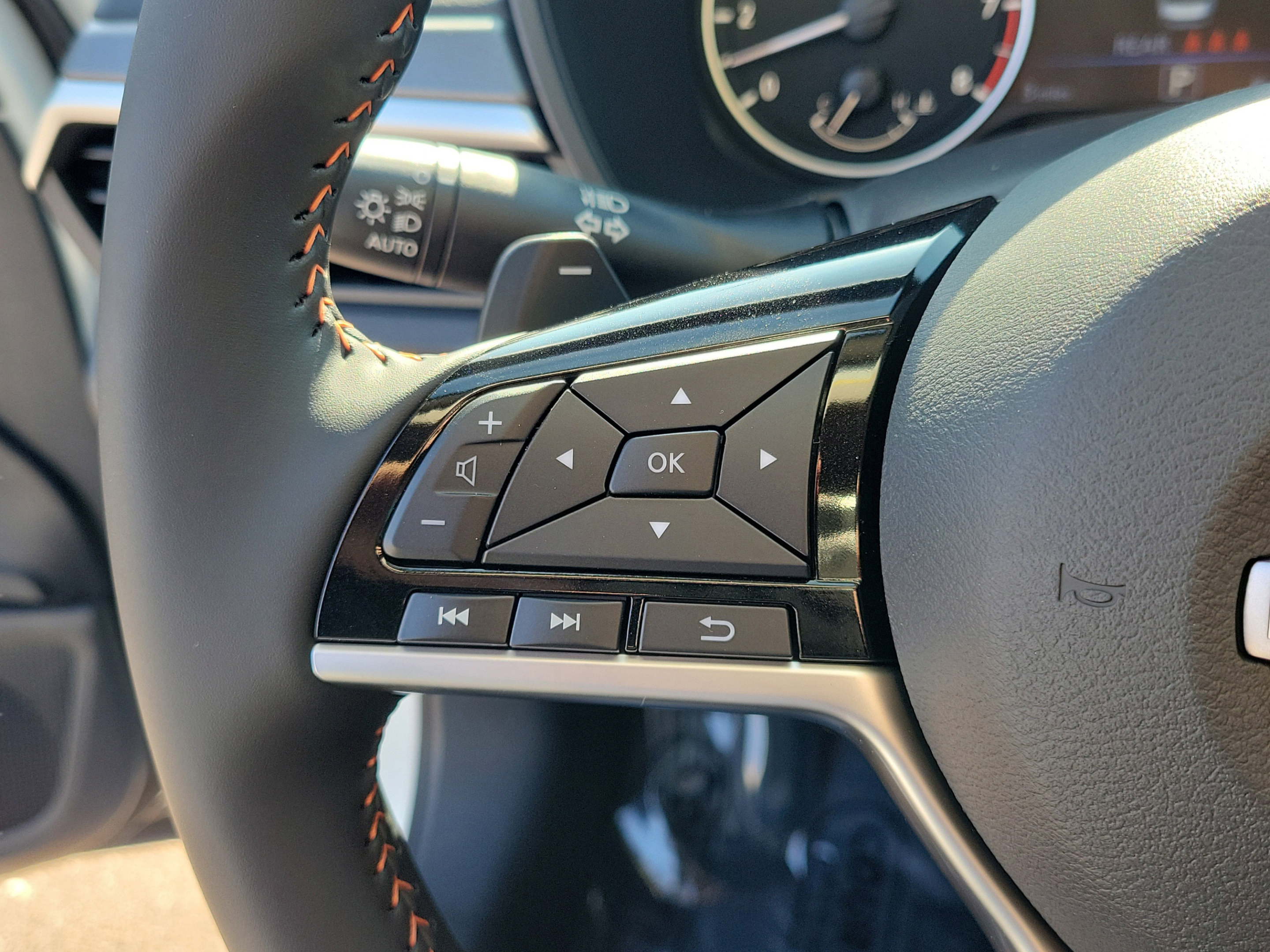 New 2025 Nissan Altima 2.5 SR FWD image 27
