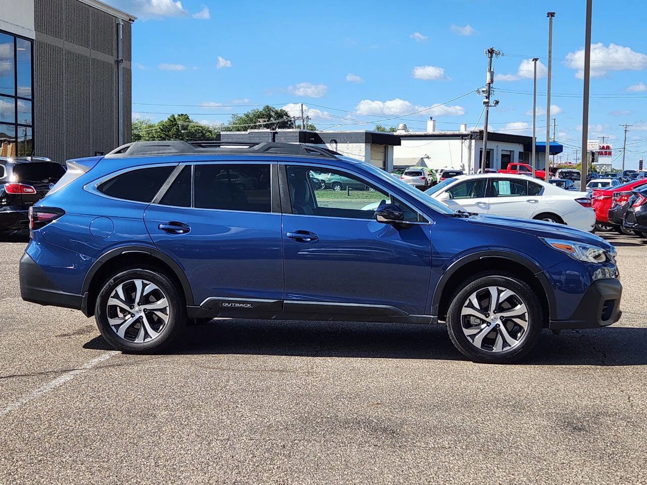 Used 2022 Subaru Outback Limited w/ Popular Package #2 image 10