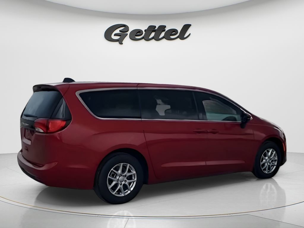 New 2026 Chrysler Voyager LX image 8