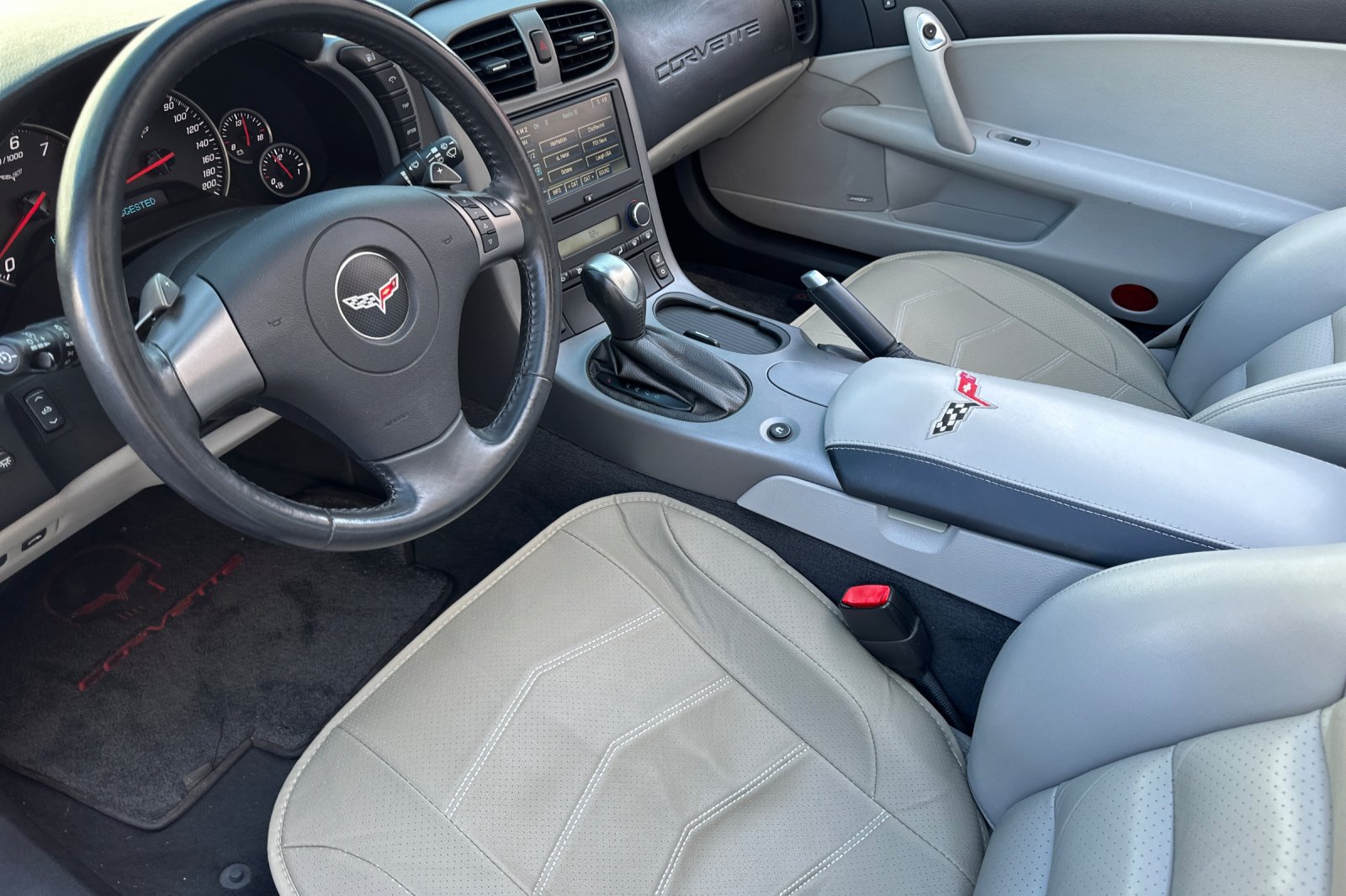 Used 2007 Chevrolet Corvette Convertible w/ Preferred Equipment Group RWD image 11