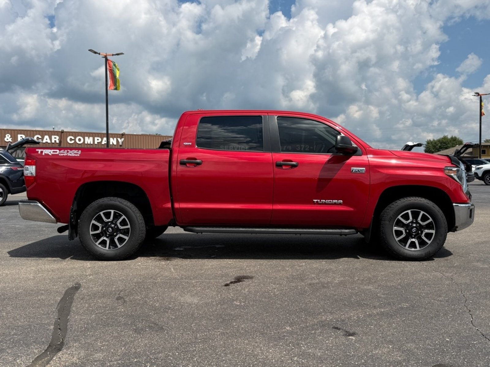 Used 2021 Toyota Tundra SR5 AWD/4WD image 9