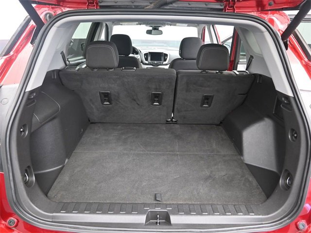 Used 2023 GMC Terrain SLE w/ Driver Convenience Package image 12