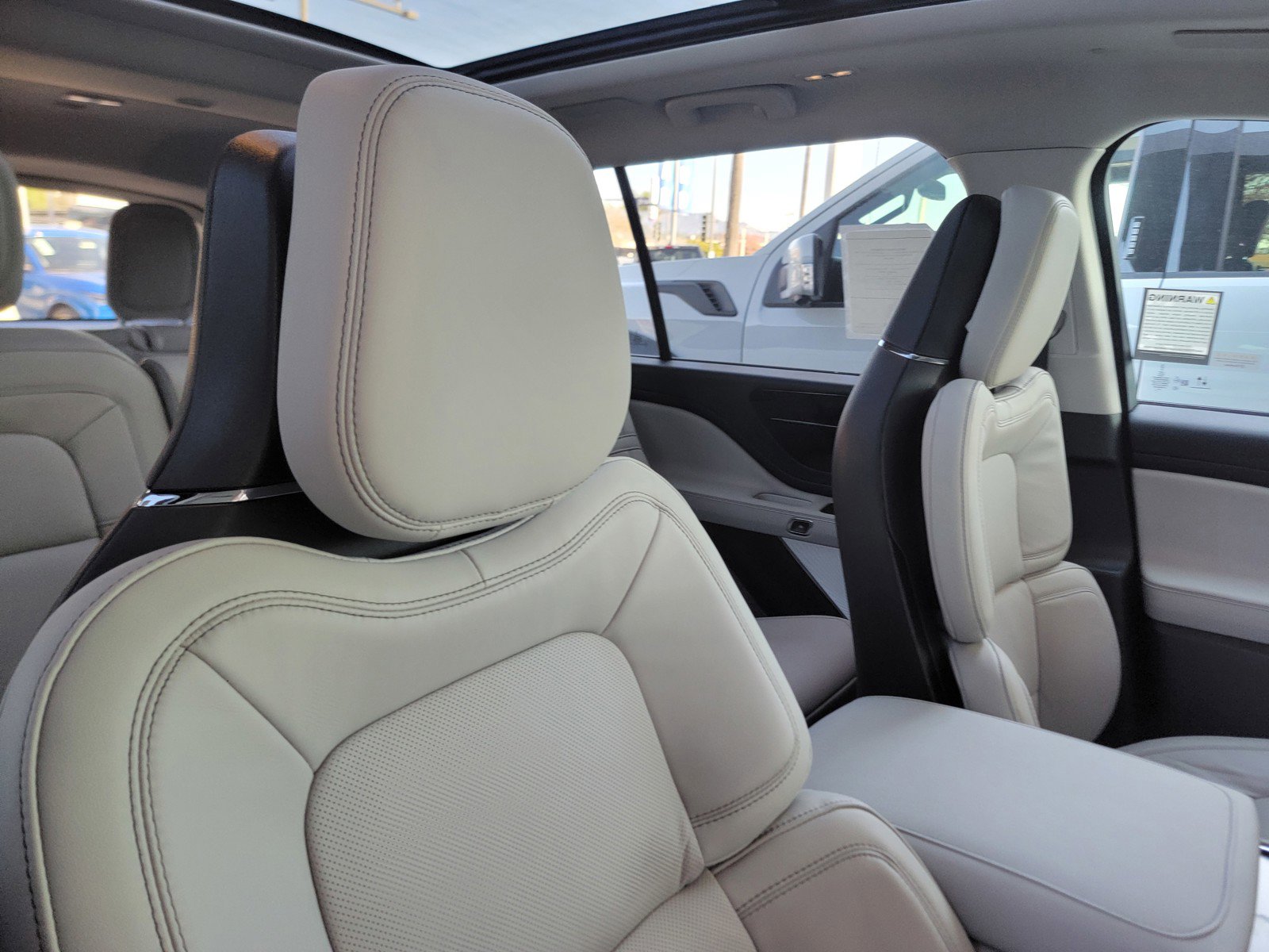 New 2026 Lincoln Aviator Reserve w/ Luxury Package image 15