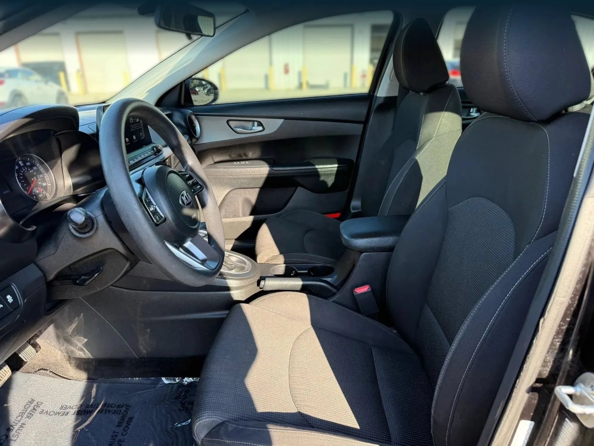 Used 2020 Kia Forte LXS FWD image 2