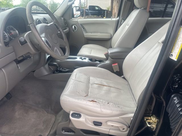 Used 2005 Jeep Liberty Limited AWD/4WD image 18