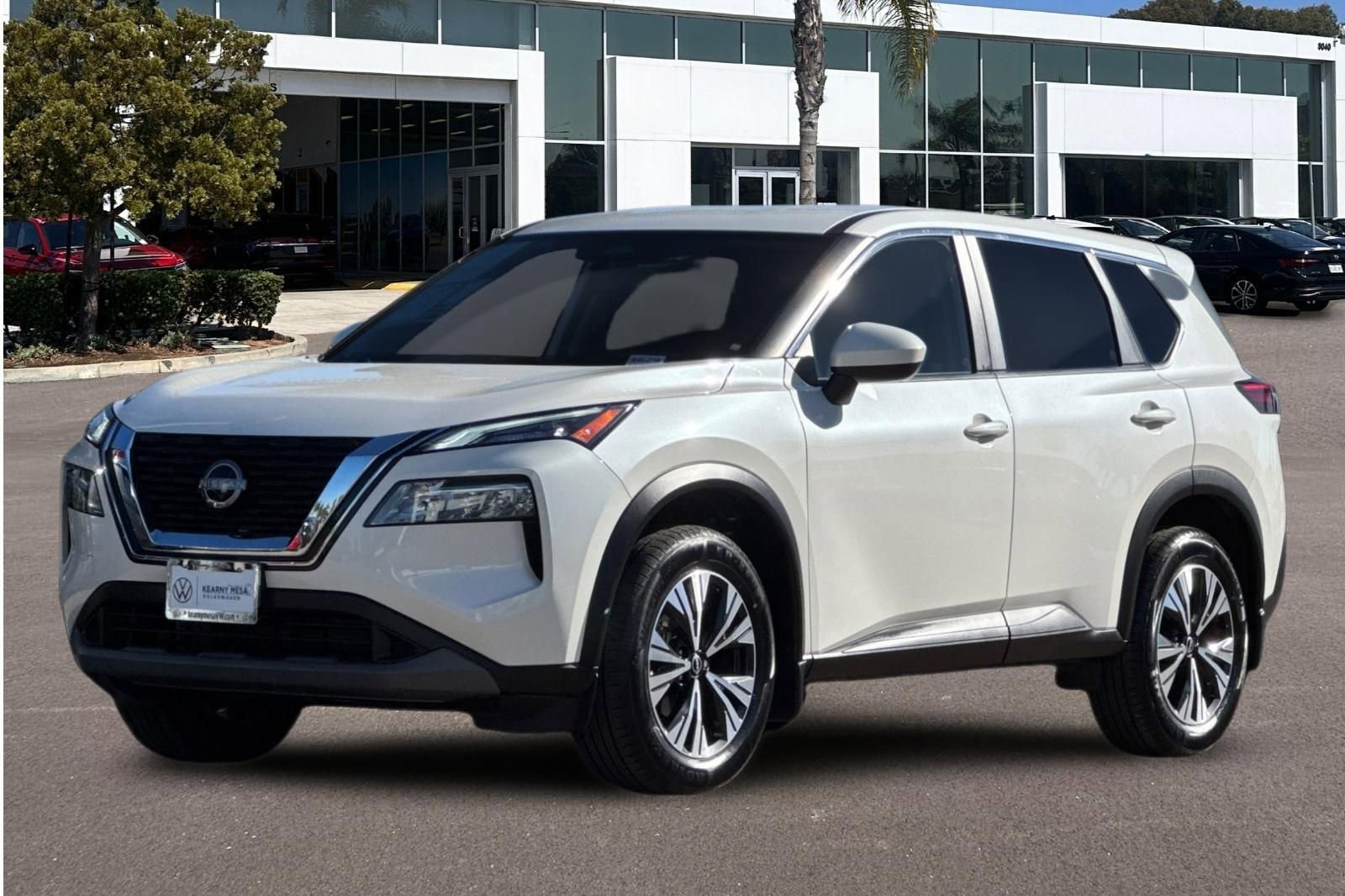 Used 2023 Nissan Rogue SV image 7