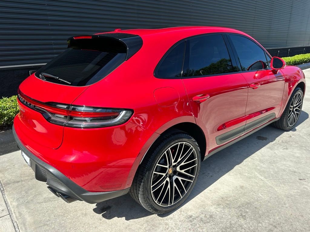 Certified 2024 Porsche Macan S image 9