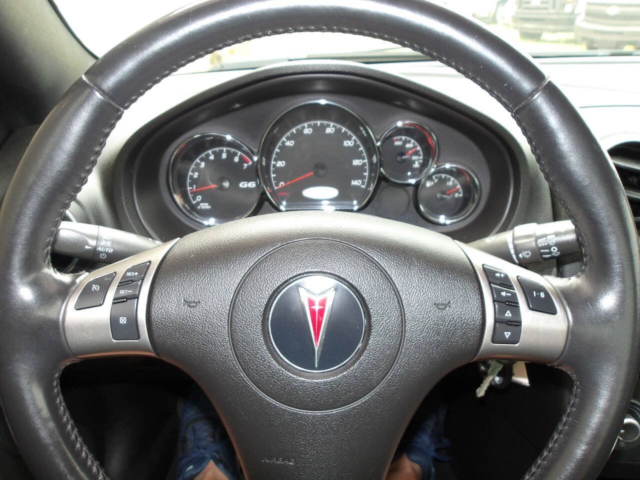 Used 2009 Pontiac G6 GT w/ Sport Package 1 FWD image 15