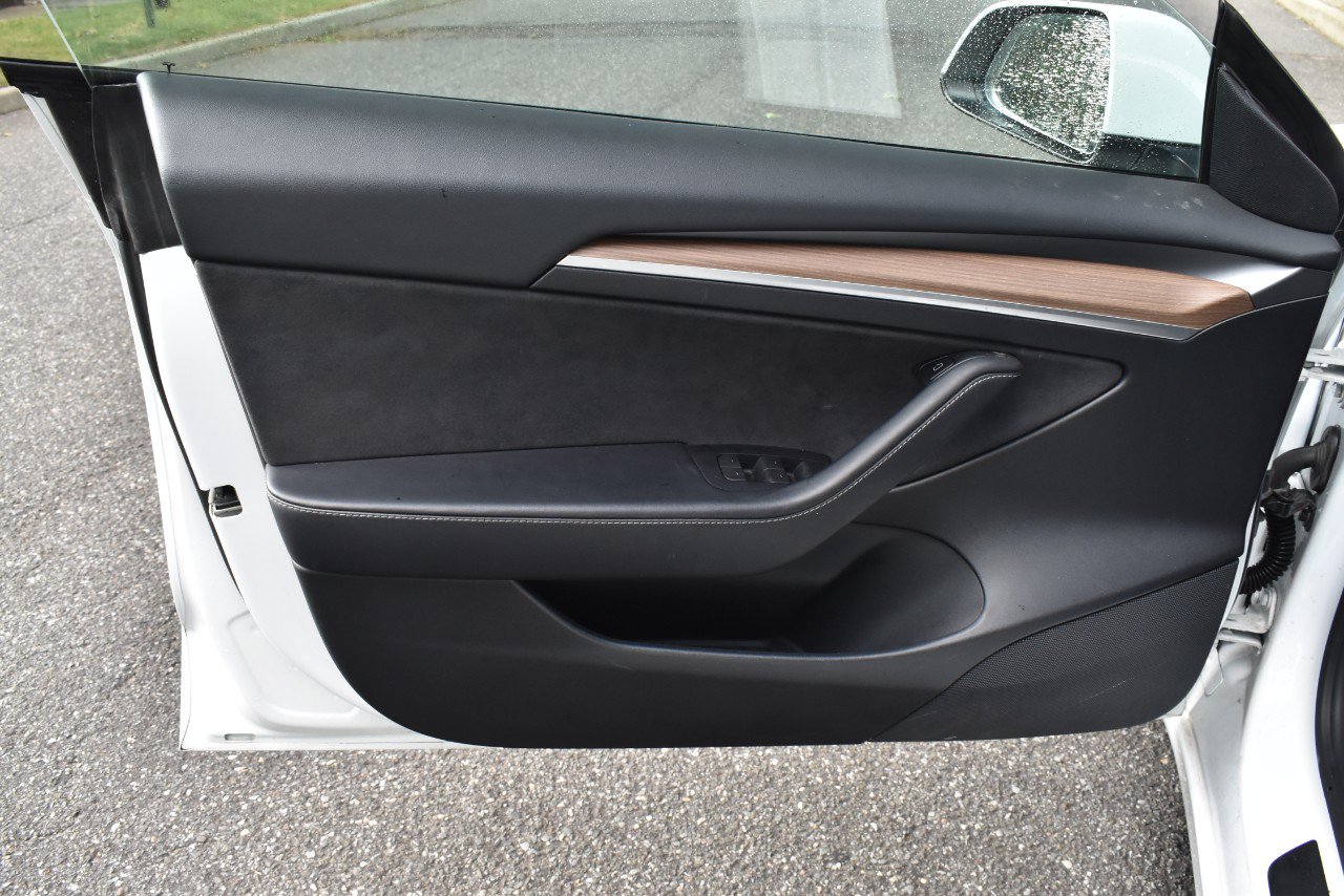 Used 2023 Tesla Model 3 Standard Range RWD image 16