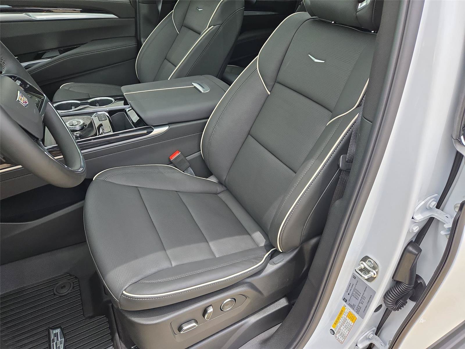 New 2026 Cadillac Escalade ESV Sport w/ Touring Package AWD/4WD image 11