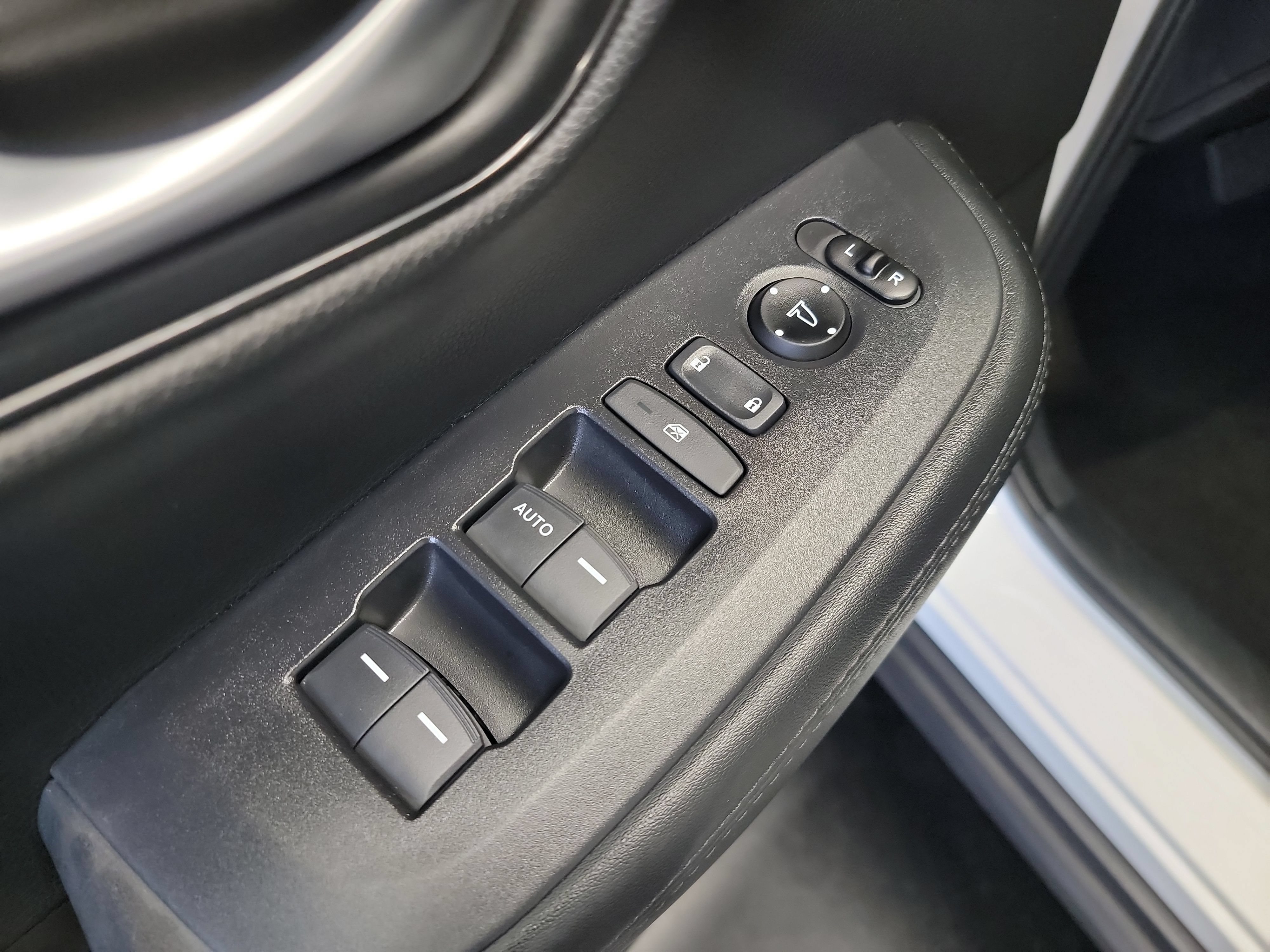 Certified 2026 Honda HR-V LX image 14