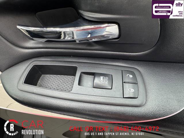 Used 2019 Dodge Grand Caravan SE w/ UConnect Hands-Free Group image 42