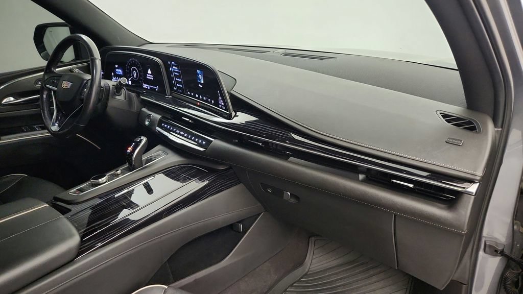 Used 2021 Cadillac Escalade Sport w/ LPO, ONYX Package AWD/4WD image 41