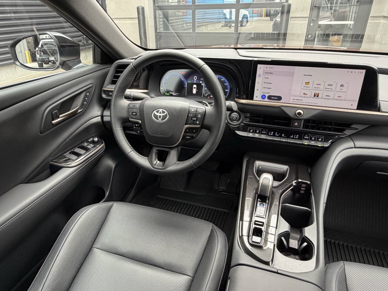 Used 2025 Toyota Crown Signia AWD/4WD image 23