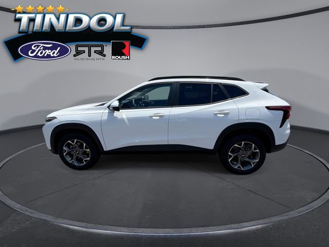 Used 2025 Chevrolet Trax LT FWD image 5