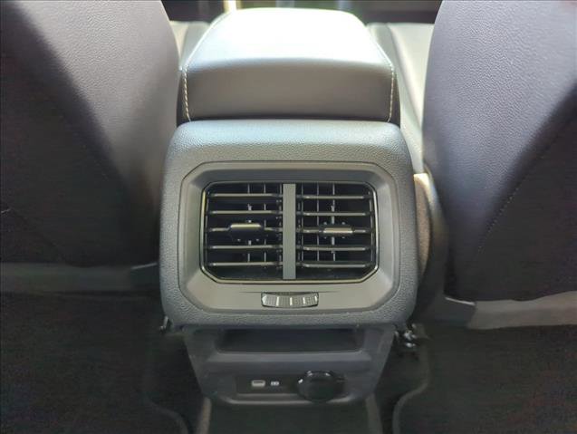 Used 2023 Volkswagen Tiguan SE FWD image 18