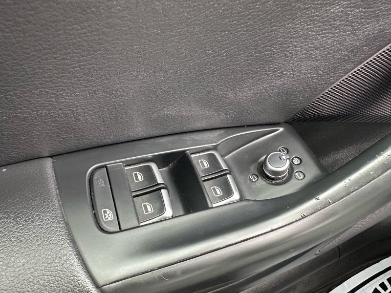 Used 2018 Audi Q3 2.0T Premium Plus w/ Premium Plus Package AWD/4WD image 20