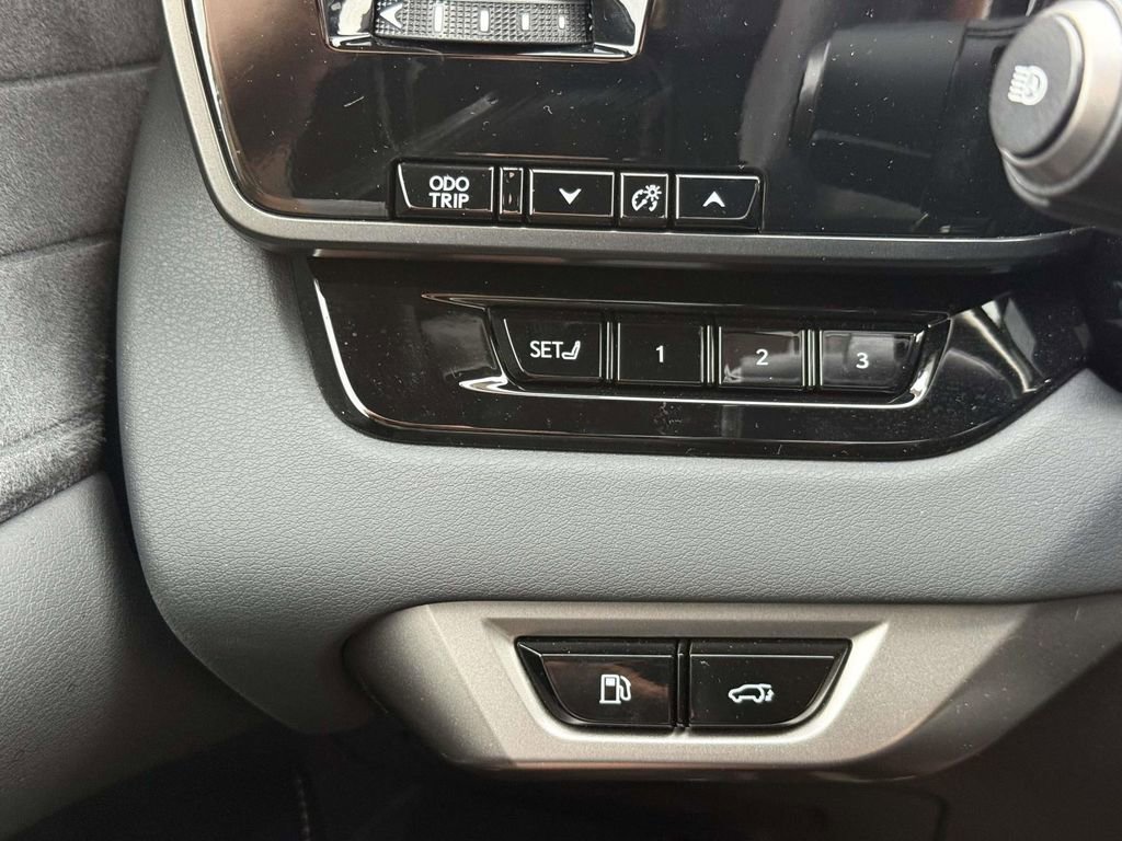 Used 2024 Lexus RX 500h F Sport image 23