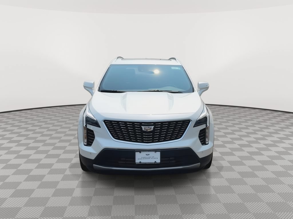 Used 2023 Cadillac XT4 Premium Luxury w/ Cold Weather Package AWD/4WD image 3