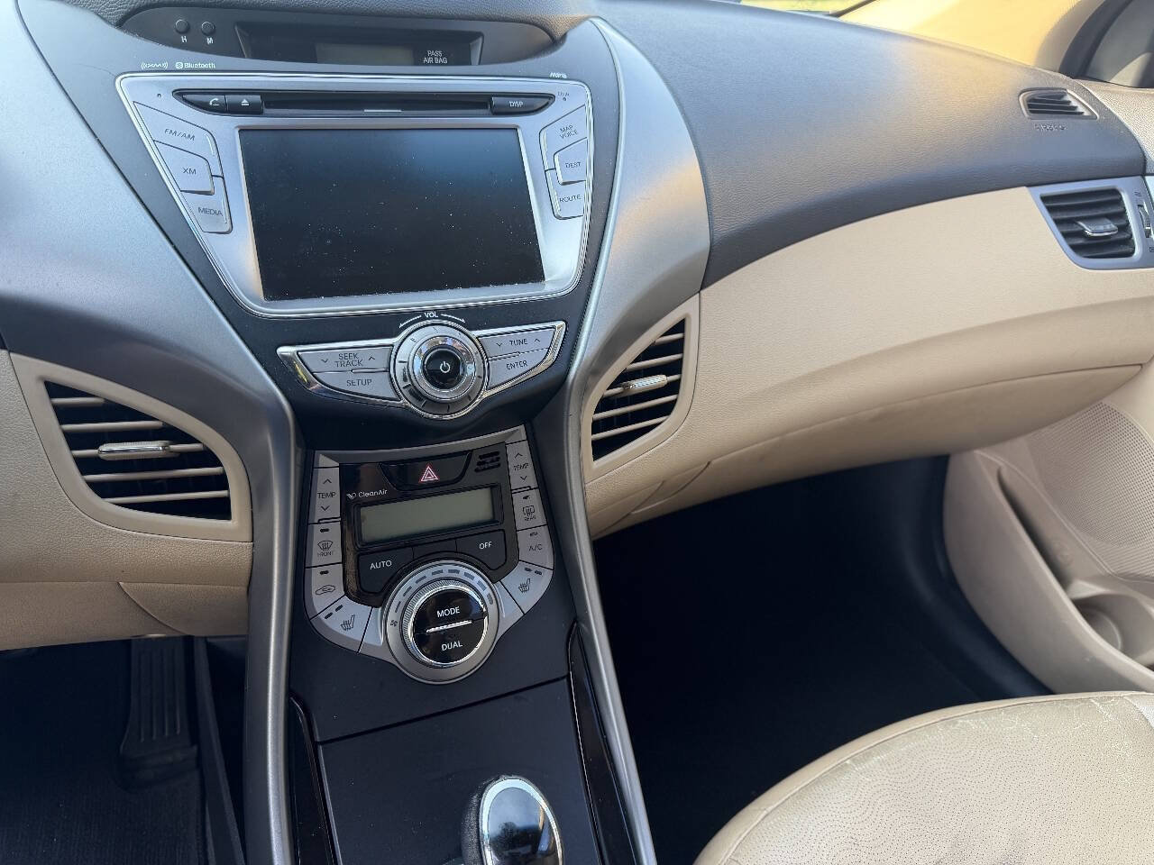 Used 2013 Hyundai Elantra Limited w/ Technology Pkg FWD image 19