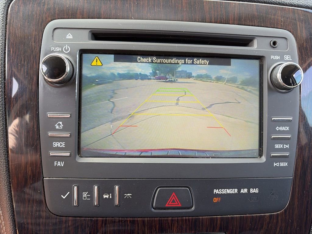 Used 2016 Chevrolet Traverse LT w/ Style and Technology Package FWD image 14