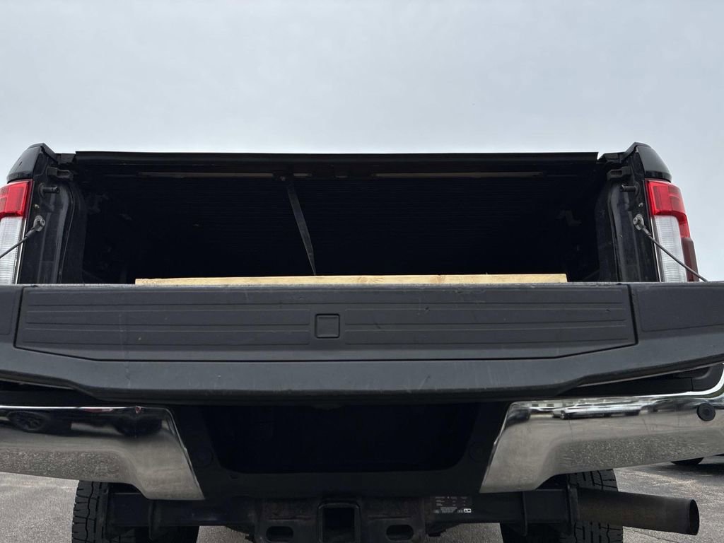 Used 2019 Ford F350 Lariat w/ Lariat Ultimate Package AWD/4WD image 11