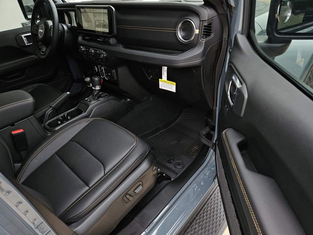 New 2026 Jeep Gladiator Mojave AWD/4WD image 7