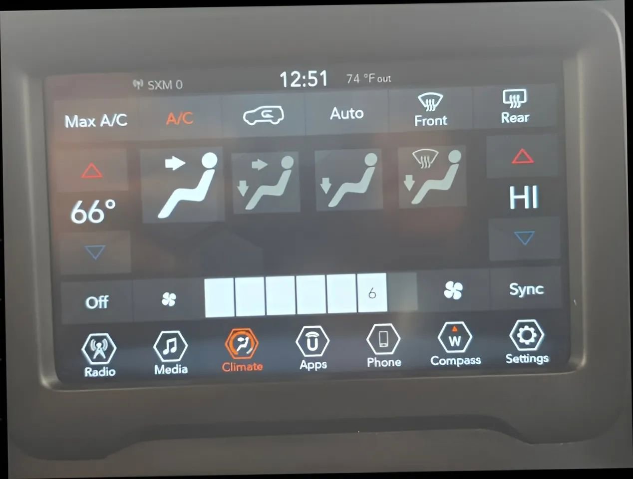 Used 2021 Jeep Renegade Latitude FWD image 30