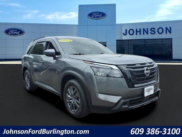 Used 2024 Nissan Pathfinder SV w/ Black Appearance Package
