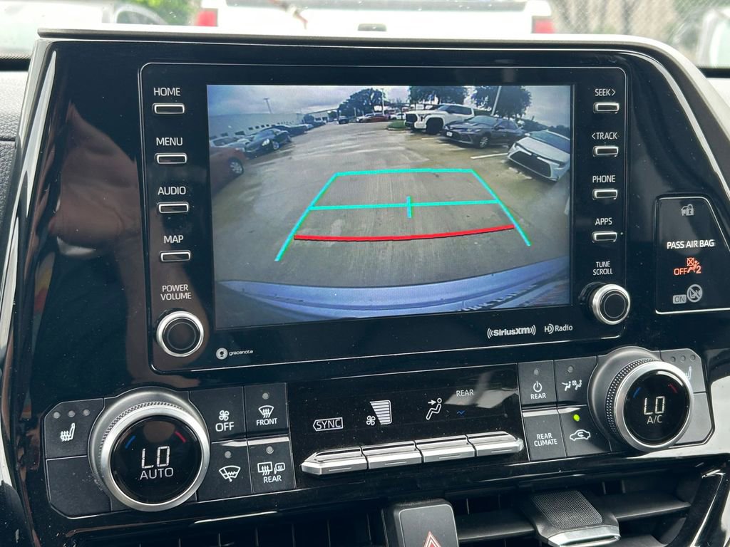 Used 2020 Toyota Highlander XLE FWD image 36