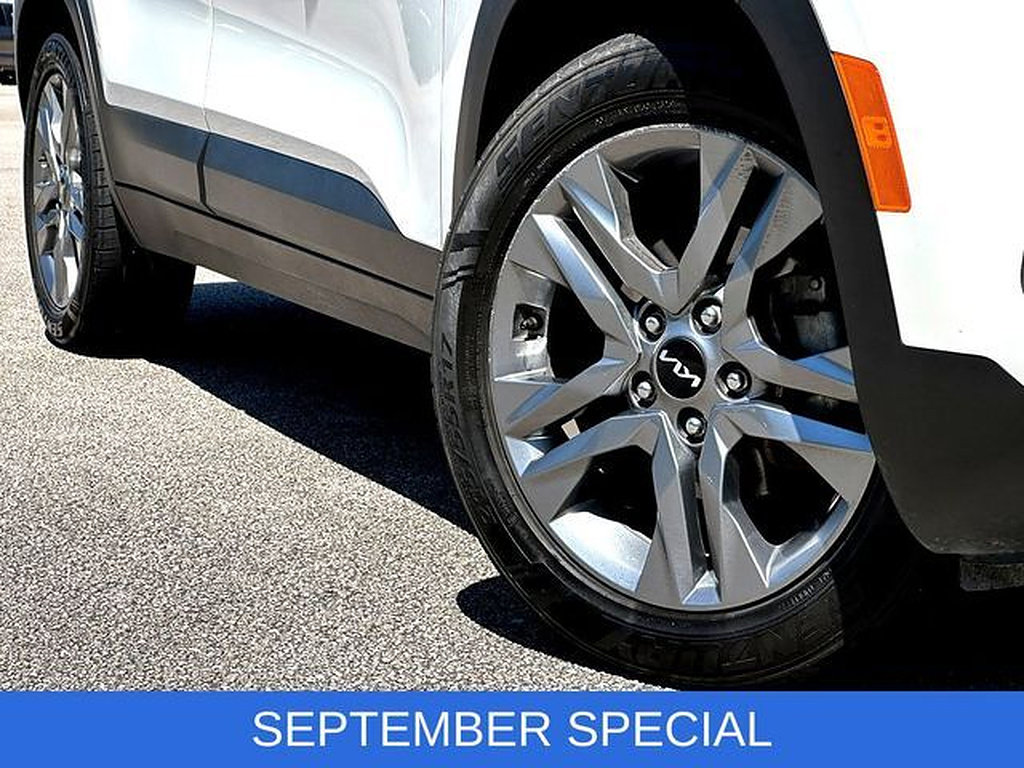 Used 2023 Kia Seltos S FWD image 2