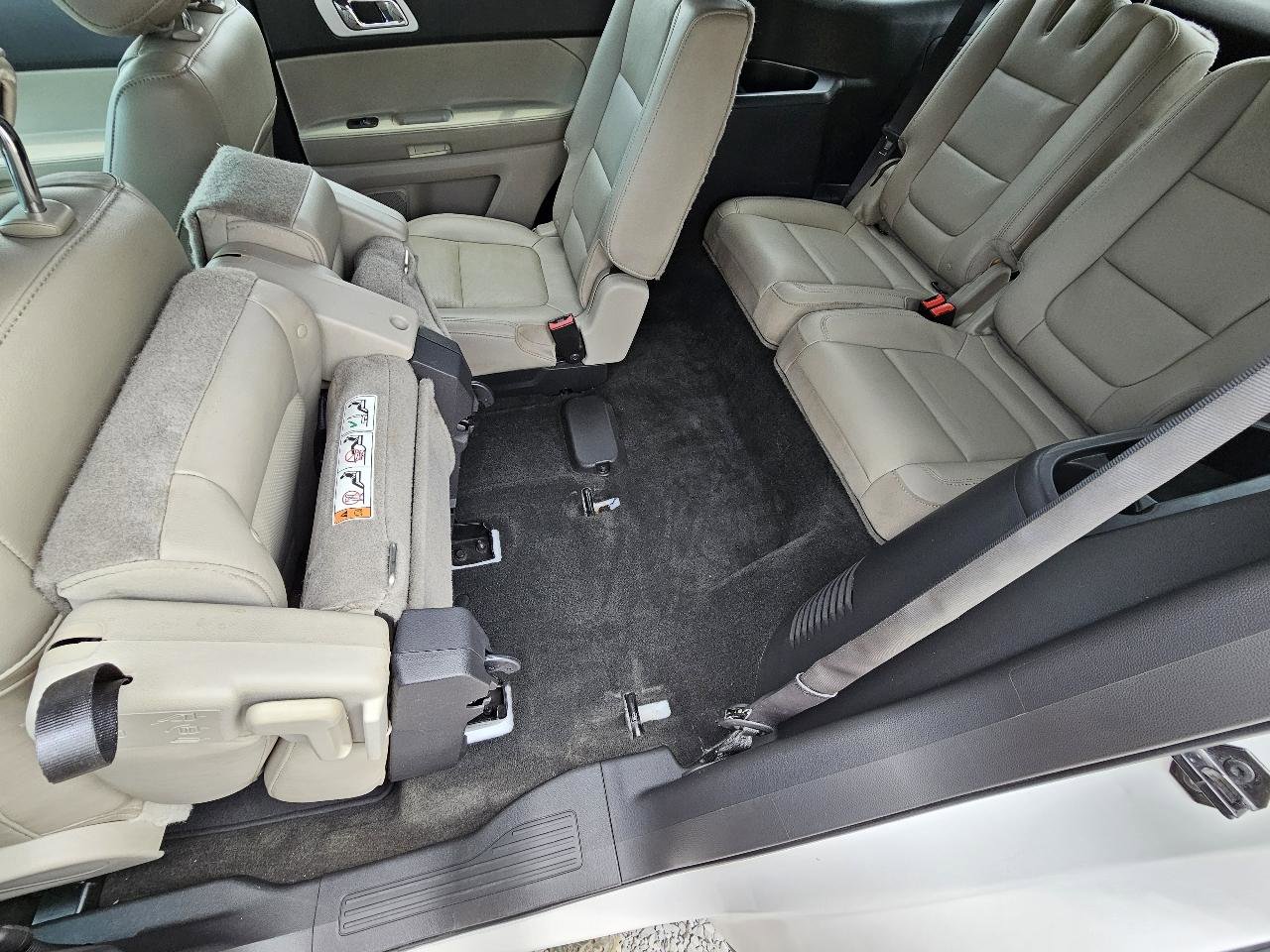 Used 2015 Ford Explorer Limited w/ Equipment Group 301A FWD image 22