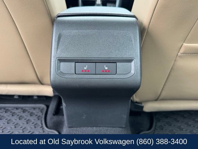 Used 2019 Volkswagen Jetta SEL w/ Cold Weather Package FWD image 12