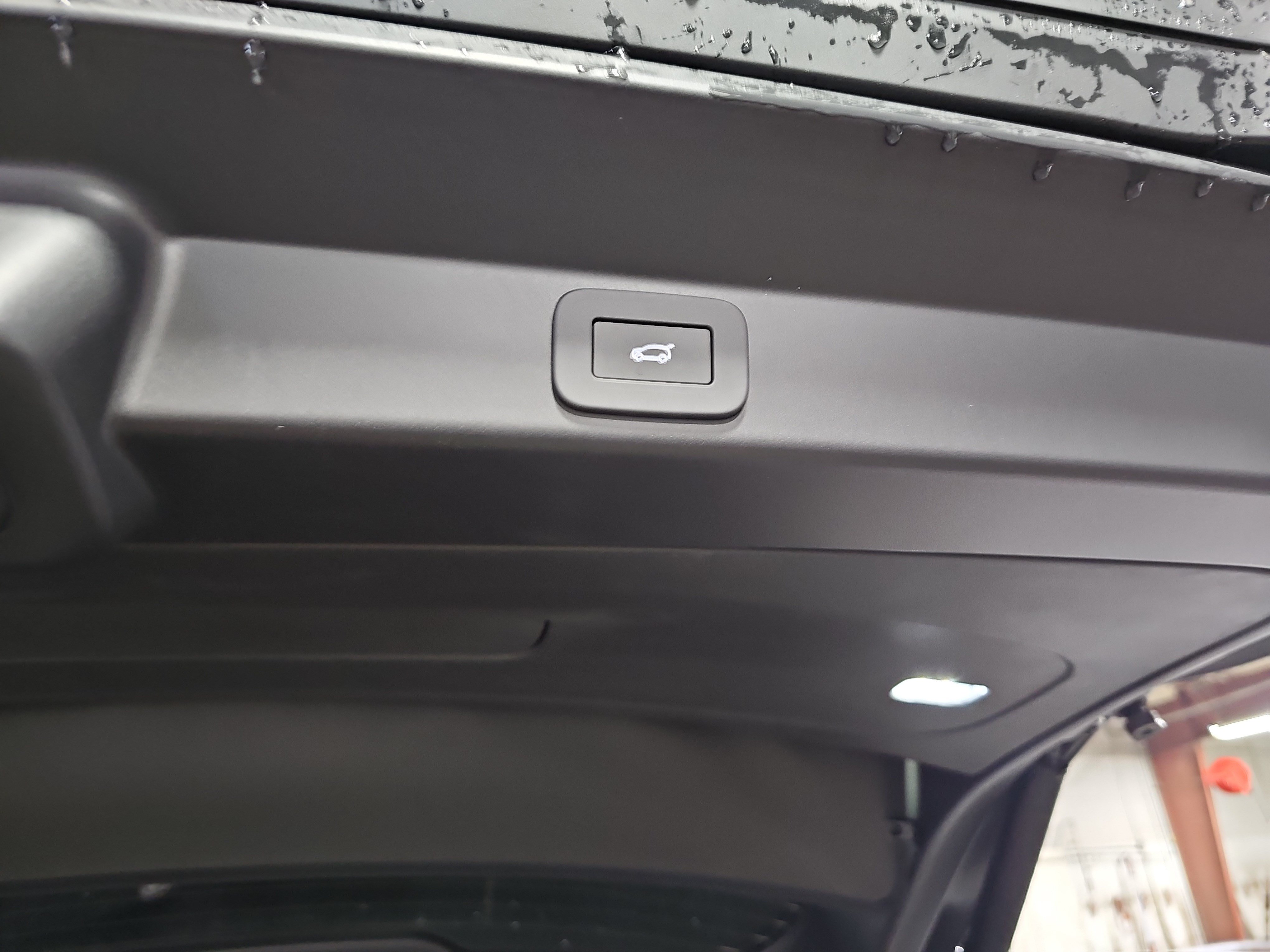 Used 2025 Land Rover Range Rover Sport Autobiography AWD/4WD image 13