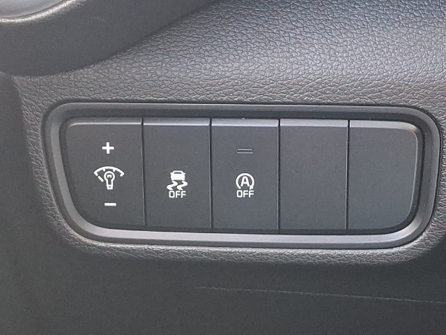 Used 2023 Kia Soul LX w/ LX Technology Package FWD image 24