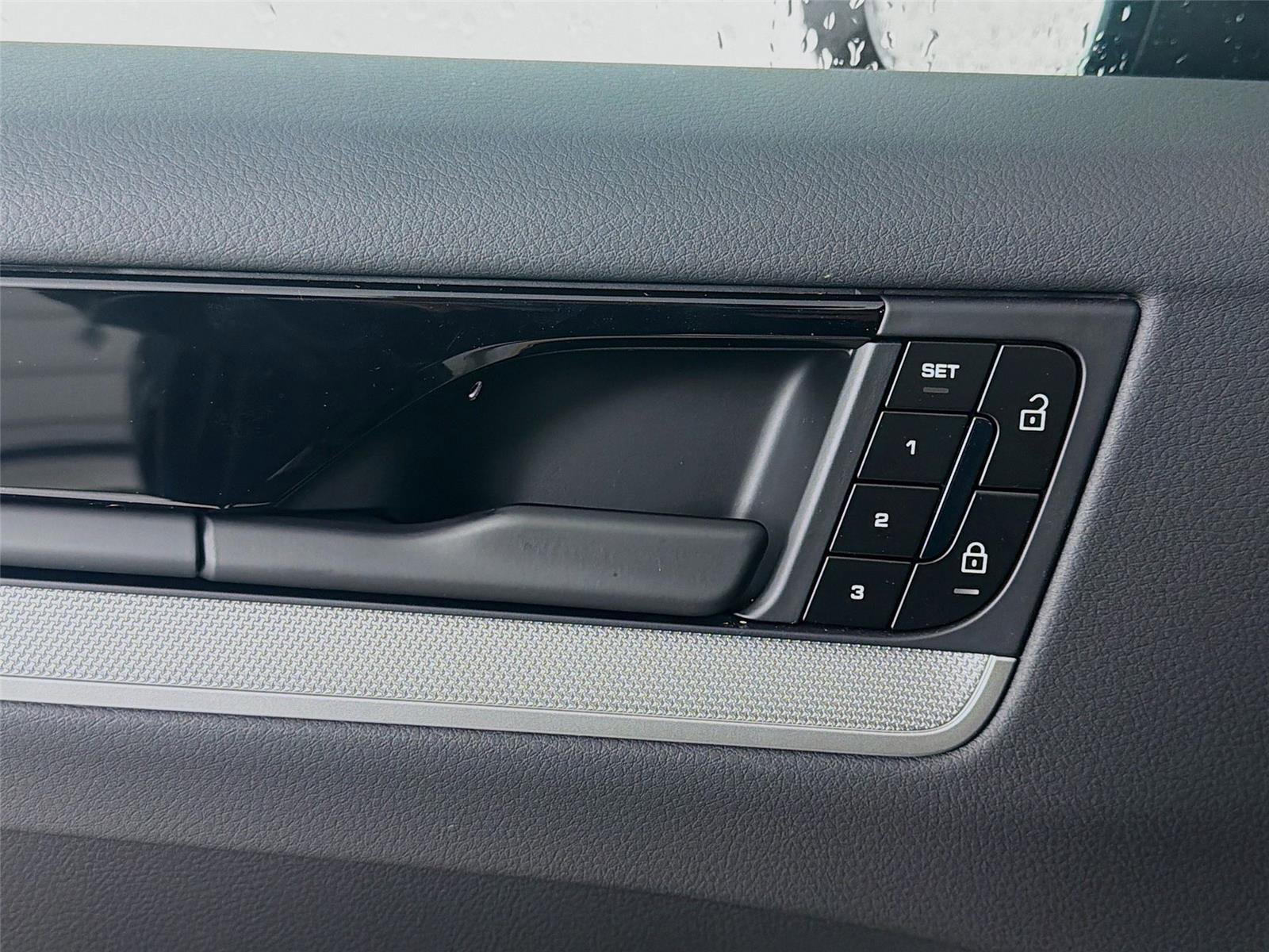 New 2026 Porsche Cayenne image 7