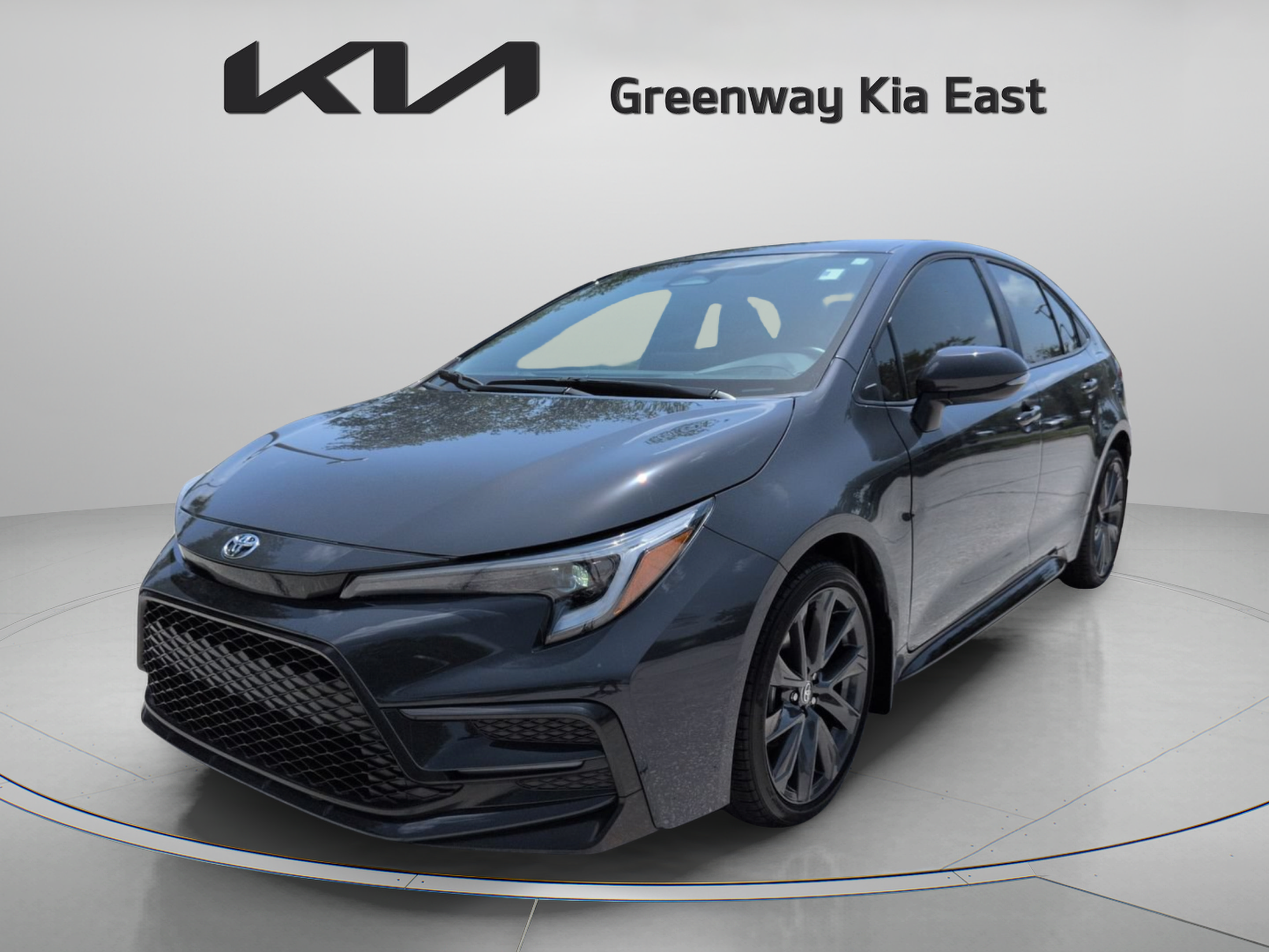 Used 2025 Toyota Corolla SE FWD image 9