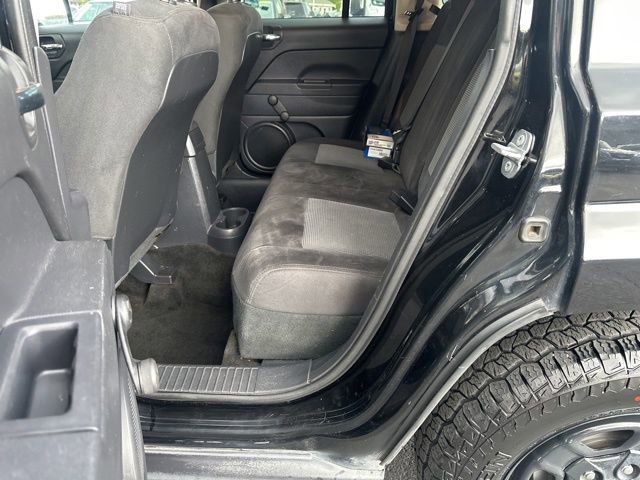 Used 2016 Jeep Patriot Sport image 13