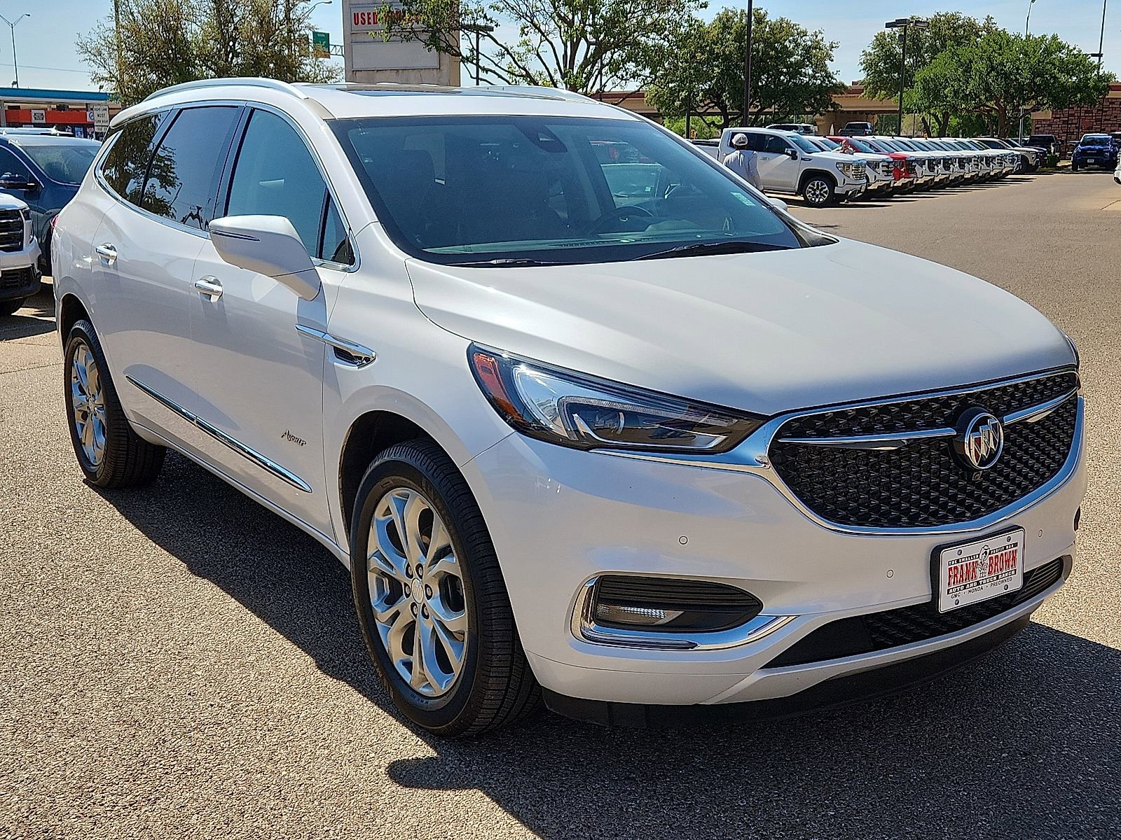 Used 2021 Buick Enclave Avenir w/ Avenir Technology Package AWD/4WD image 6