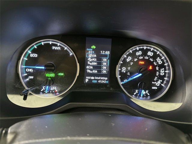 Used 2021 Toyota RAV4 LE image 12